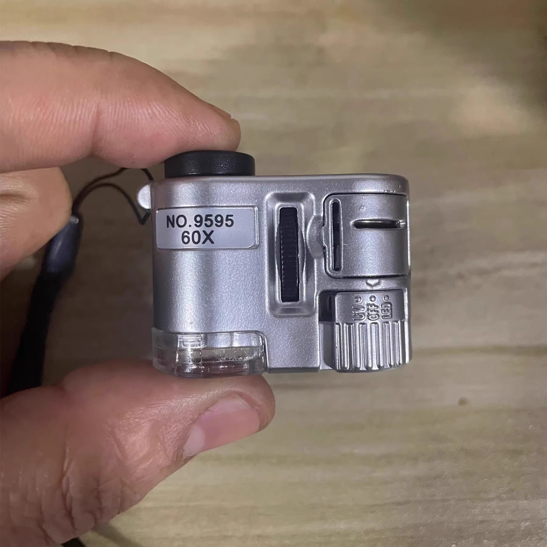 Pocket Microscope 60X Magnification – Teeny Tiny Labs